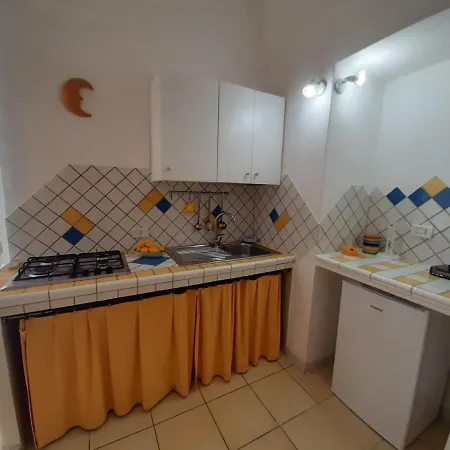 Apartament Monolocale Giallo A Cupola Ponza